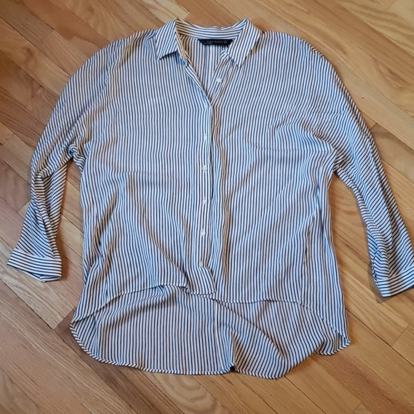 Zara button down blouse - Picture 2 of 5